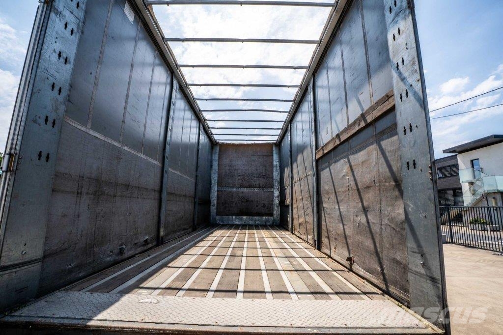 Lecitrailer R2 Curtainsideranhänger