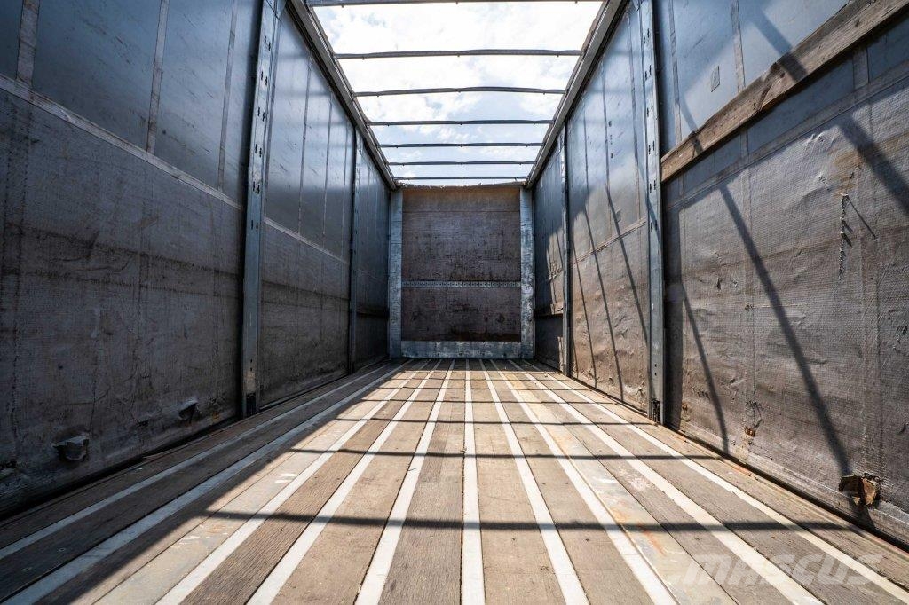 Lecitrailer R2 Curtainsideranhänger