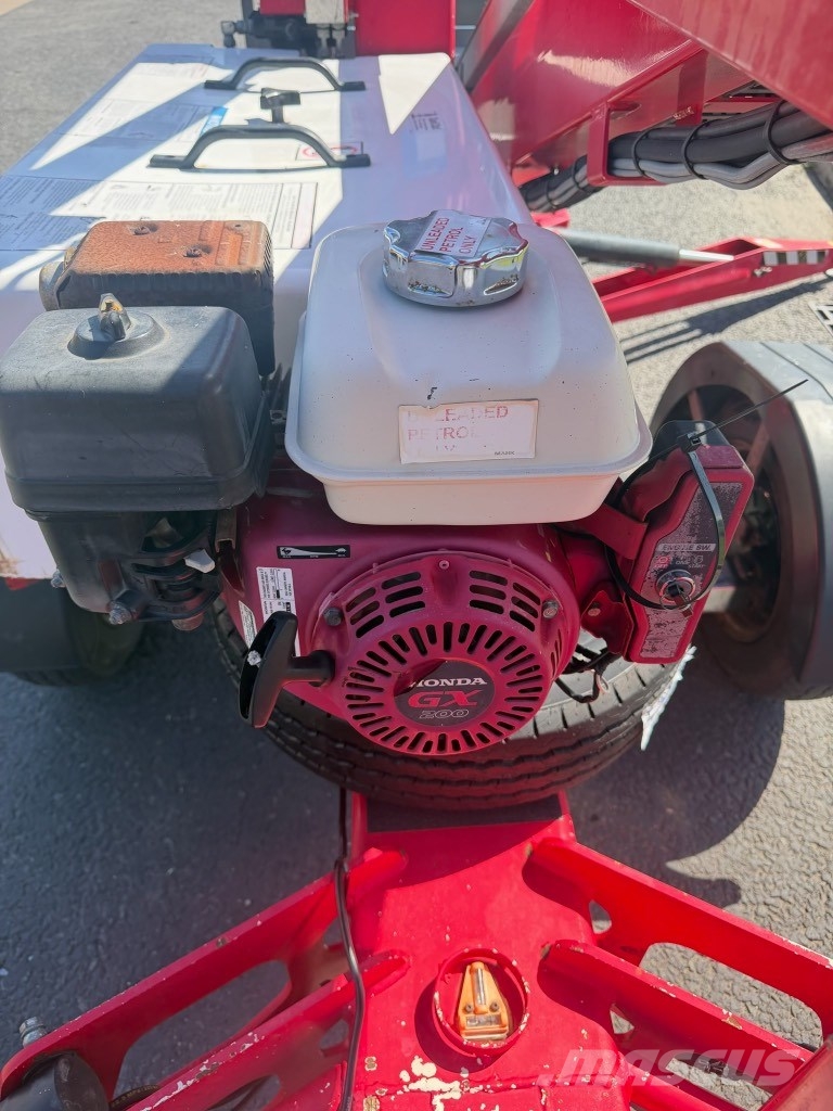 Niftylift 120tpe 拖拉移动式高空作业平台