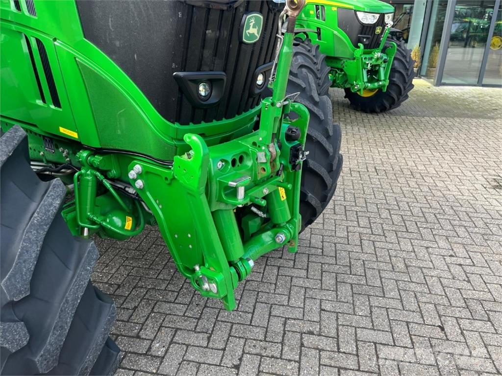 John Deere 6250R Τρακτέρ