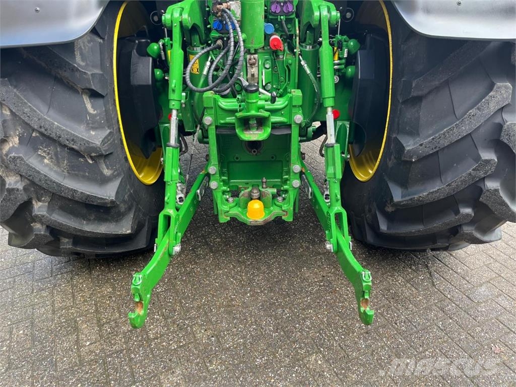 John Deere 6250R Τρακτέρ