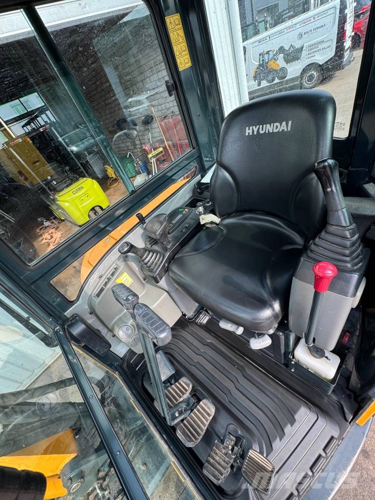 Hyundai R25Z-9AK حفارات صغيرة أقل من 7 طن (حفارات صغيرة)