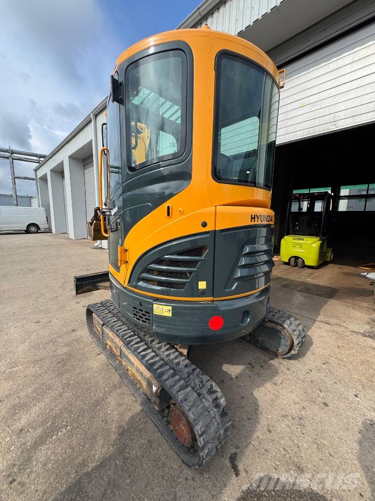 Hyundai R25Z-9AK حفارات صغيرة أقل من 7 طن (حفارات صغيرة)
