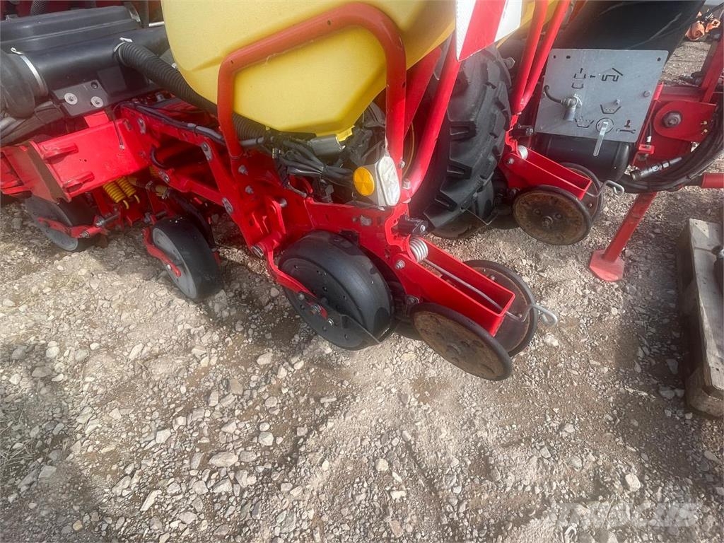 Väderstad Tempo F8 Tiksli sėjimo technika