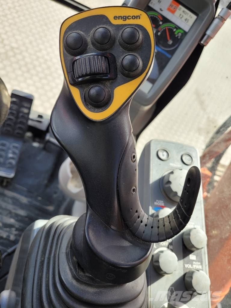 Hitachi ZX 225 US LC - 6 , UTHYRES 履带挖掘机