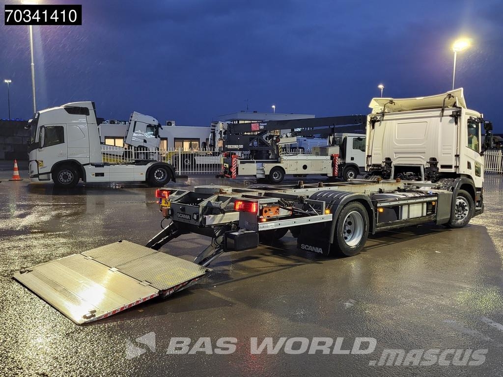 Scania P220 P 4X2 NL-Truck BDF1500kg Ladebordwand Automat Razstavljivi tovornjaki z žičnimi dvigali