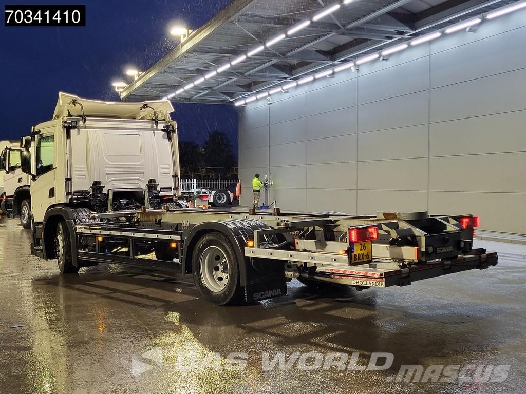 Scania P220 P 4X2 NL-Truck BDF1500kg Ladebordwand Automat Razstavljivi tovornjaki z žičnimi dvigali