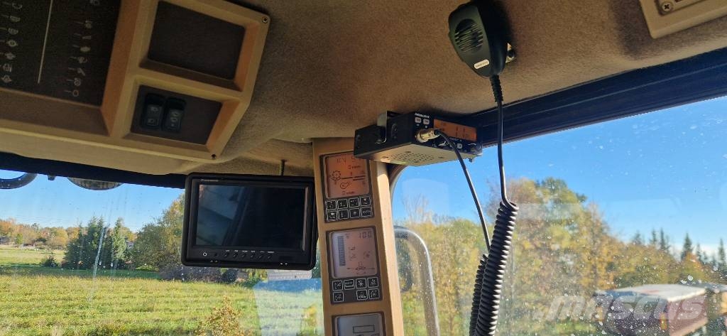 John Deere 9640i CWS Combine harvesters