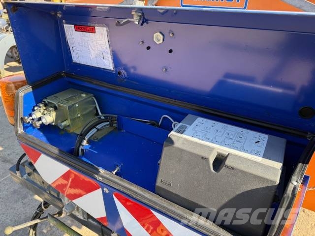 Schmidt Stratos F30-25 - VCX-490 Розсіювачі солі та піску