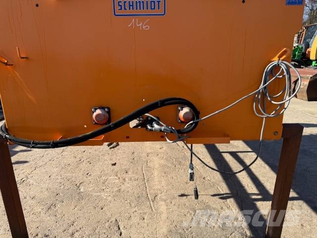 Schmidt Stratos F30-25 - VCX-490 Розсіювачі солі та піску