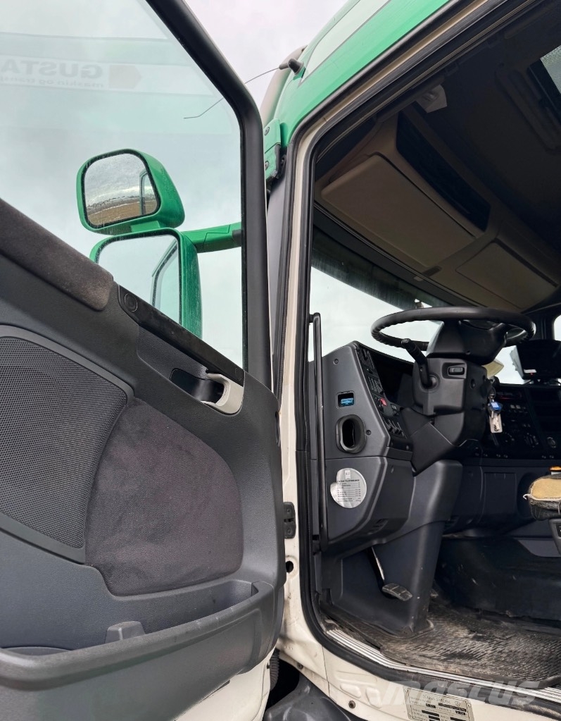 Scania R 560 ダンプ