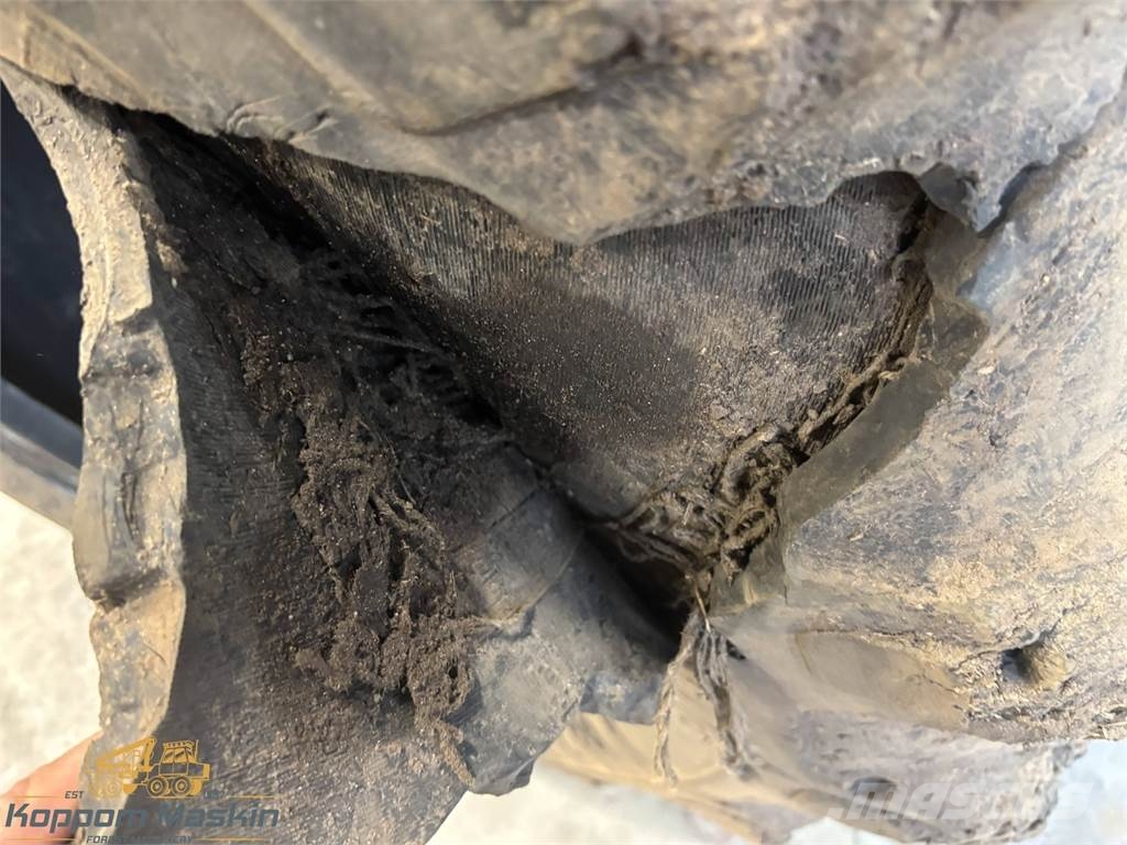 Trelleborg T422 710/55x34 Used/Beg Гуми