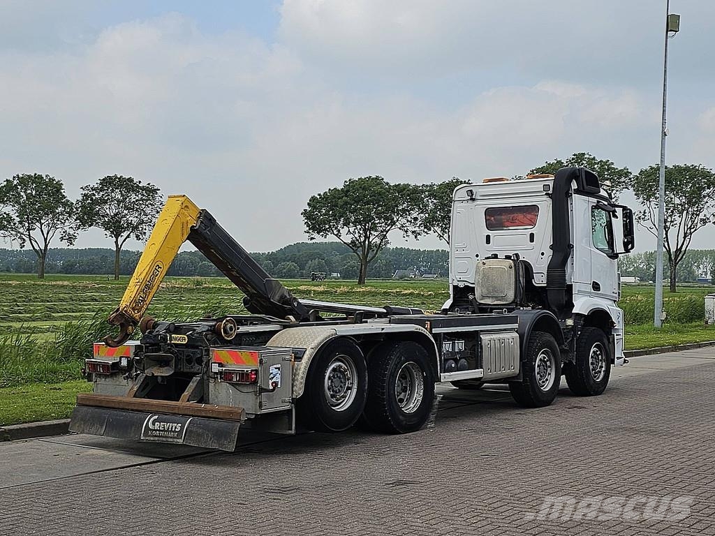 Mercedes-Benz ARCOS 3243 شاحنات الرافعات الخطافية