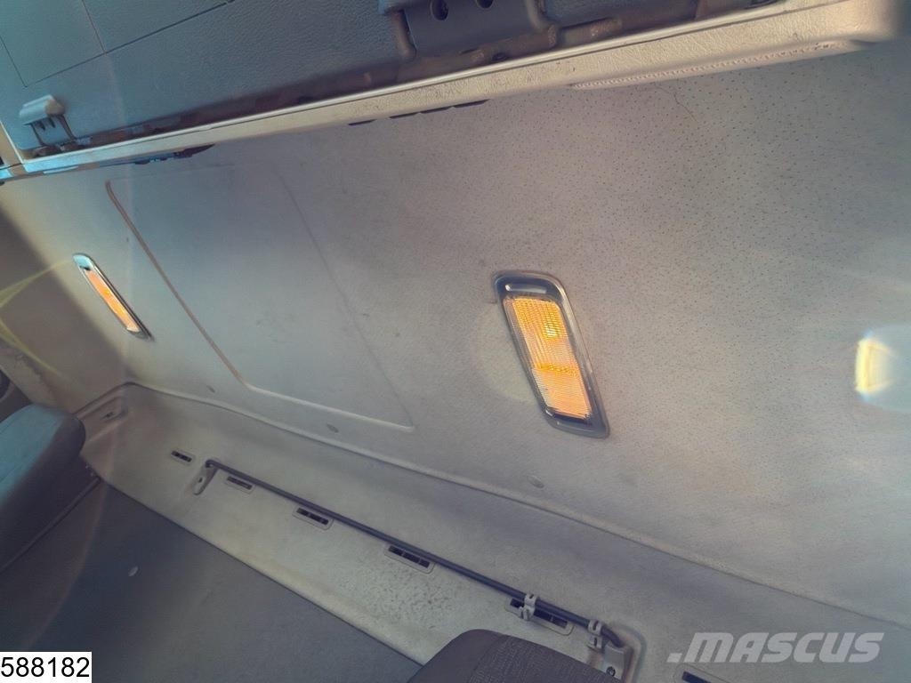 Volvo FM 410 8x4, Euro 5, PTO, Steel spring suspension 平板车
