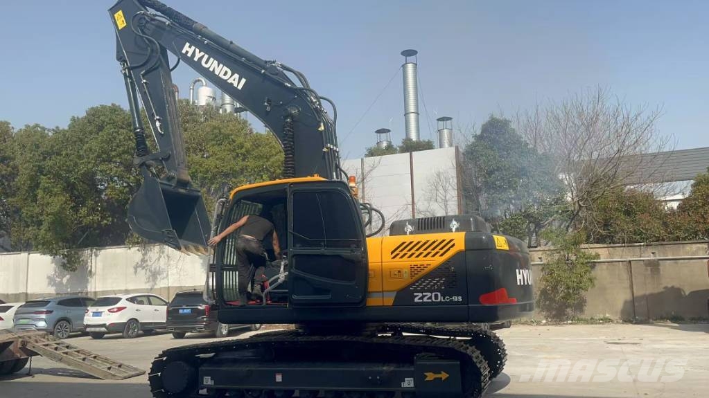 Hyundai 220 HD 履带挖掘机