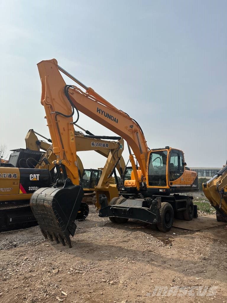 Hyundai Robex 210 W-9 Wheeled excavators