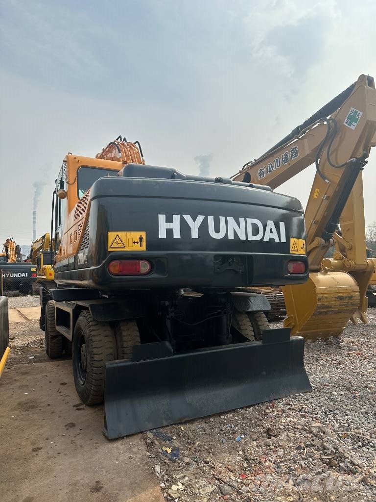 Hyundai Robex 210 W-9 Wheeled excavators