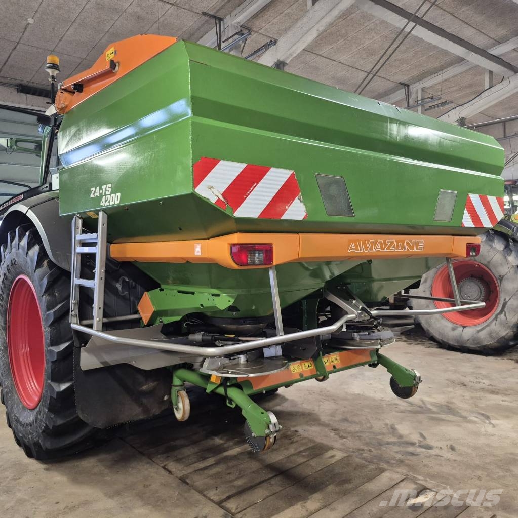 Amazone ZA-TS 4200 Rozmetadlá priemyselných hnojív