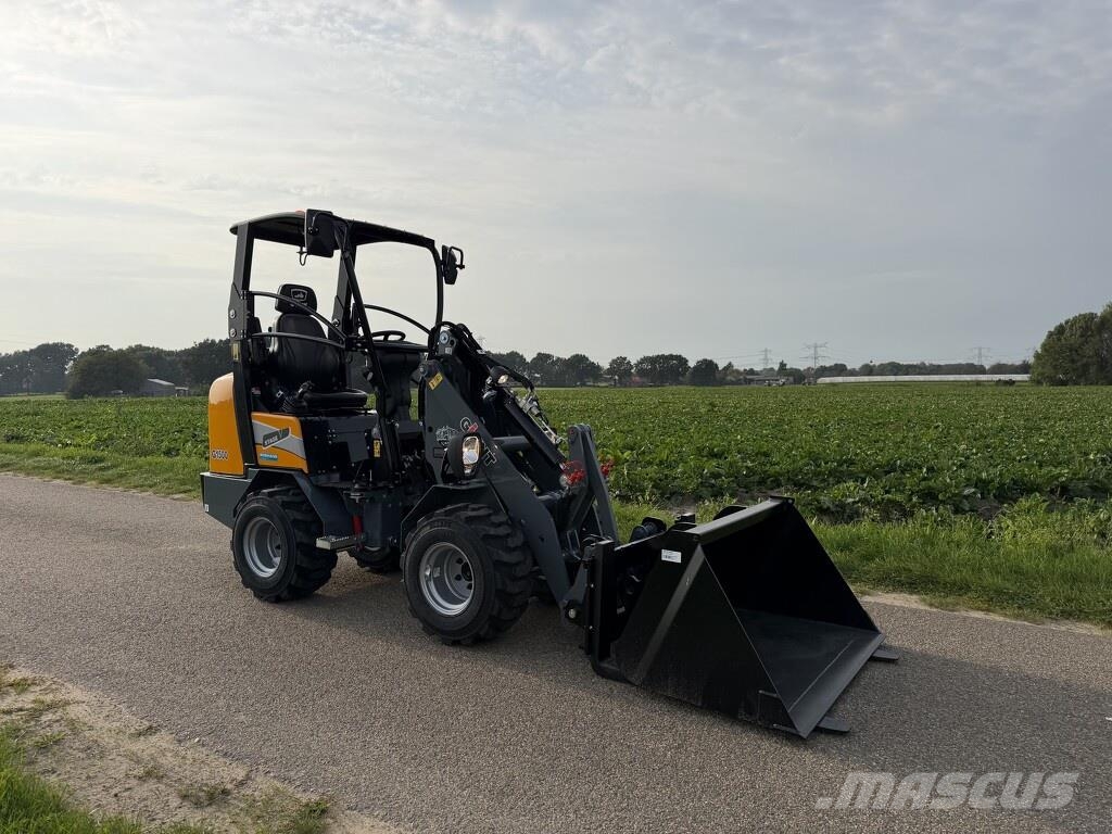 GiANT G1500 minishovel / kniklader NIEUW (vast dak, hoge Gumikerekes homlokrakodók