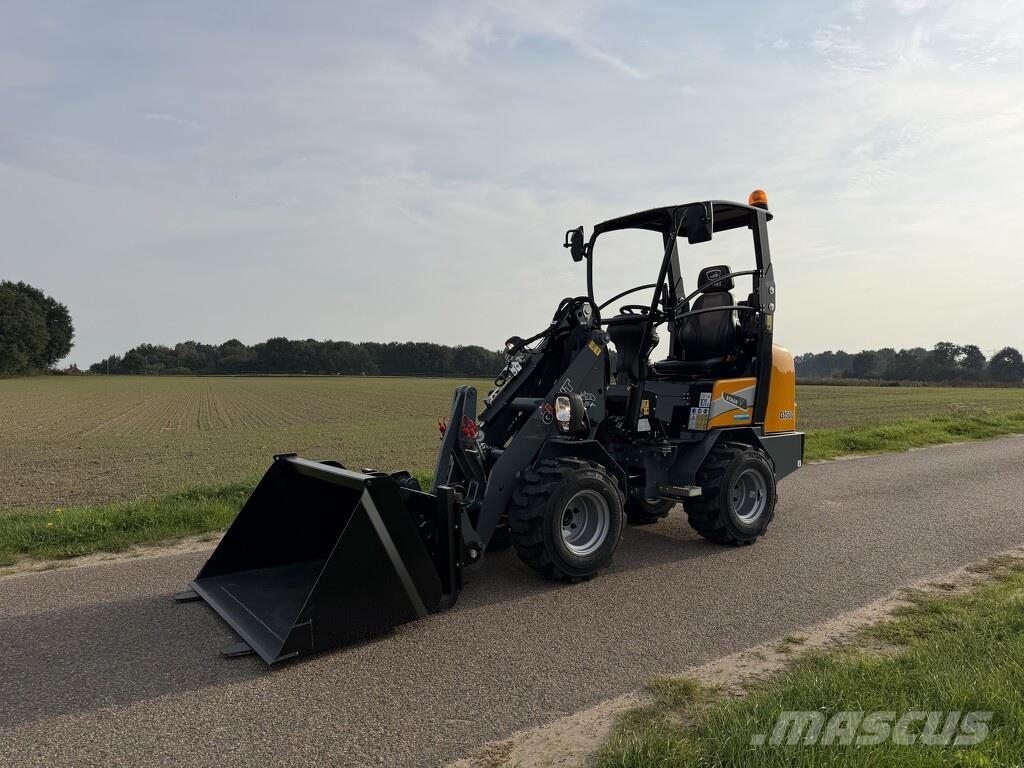 GiANT G1500 minishovel / kniklader NIEUW (vast dak, hoge Gumikerekes homlokrakodók