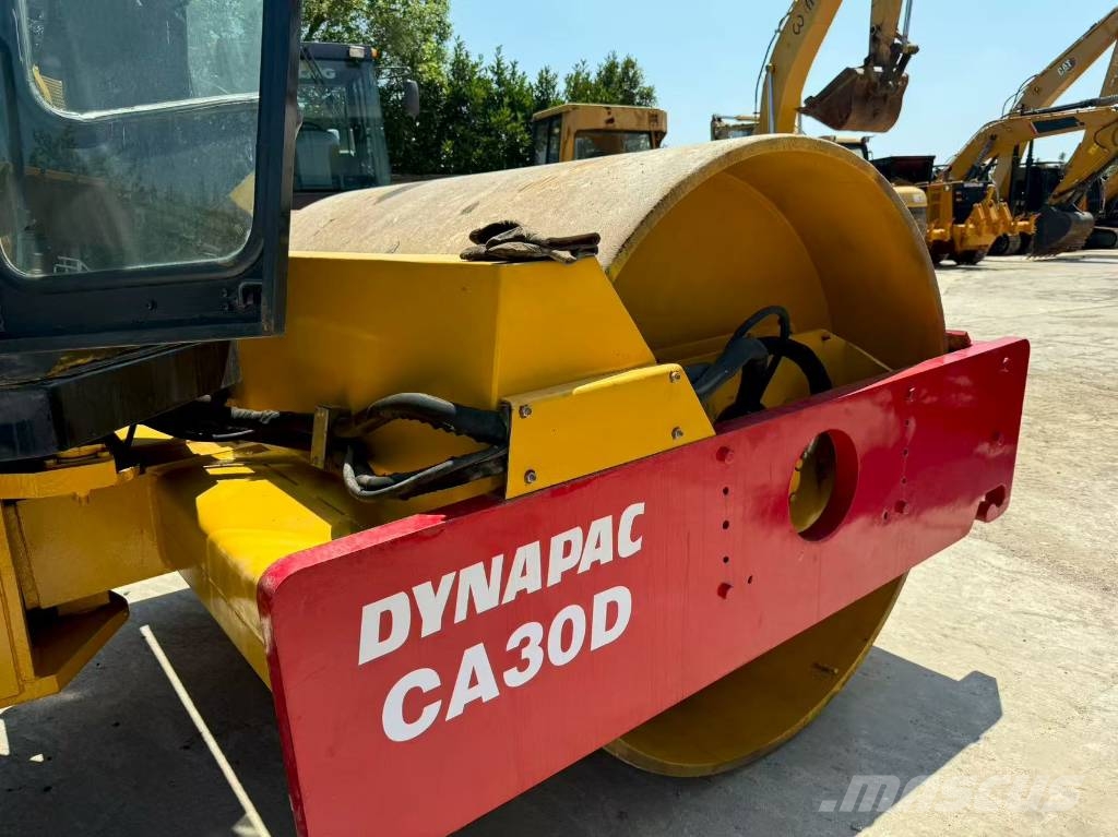 Dynapac CA 30 D Οδοστρωτήρες μονού κυλίνδρου