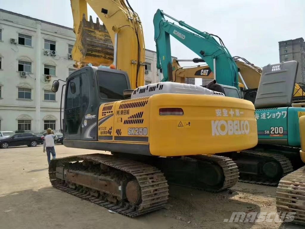 Kobelco SK 250 履带挖掘机
