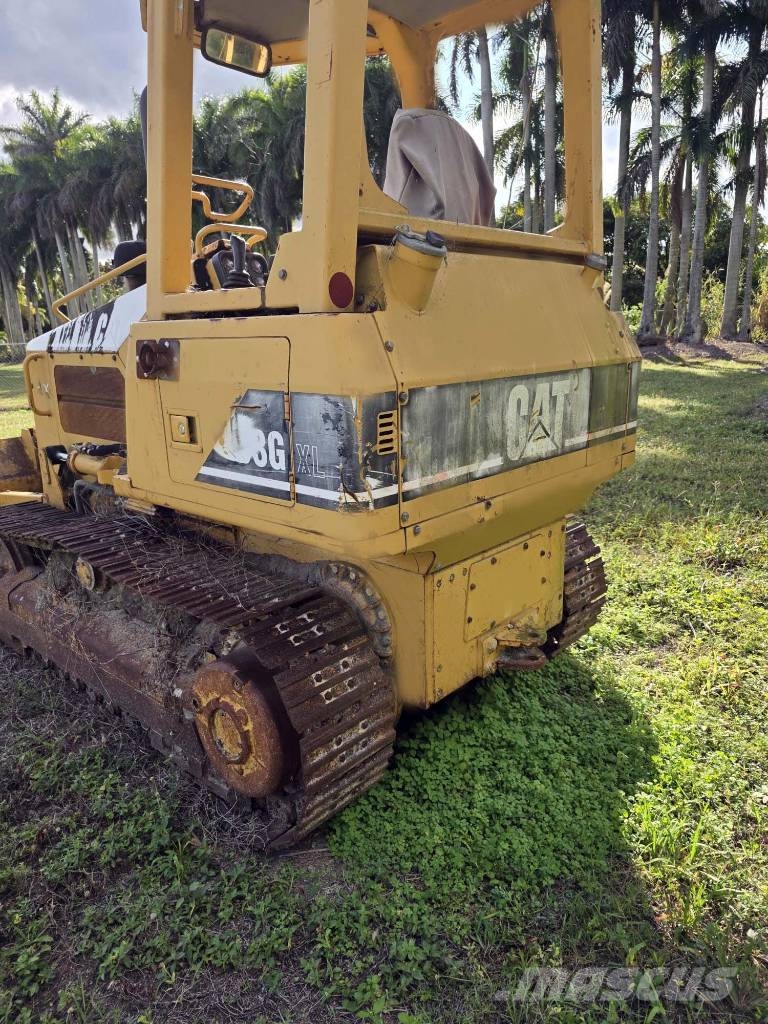 CAT D 3 G Гусеничні бульдозери