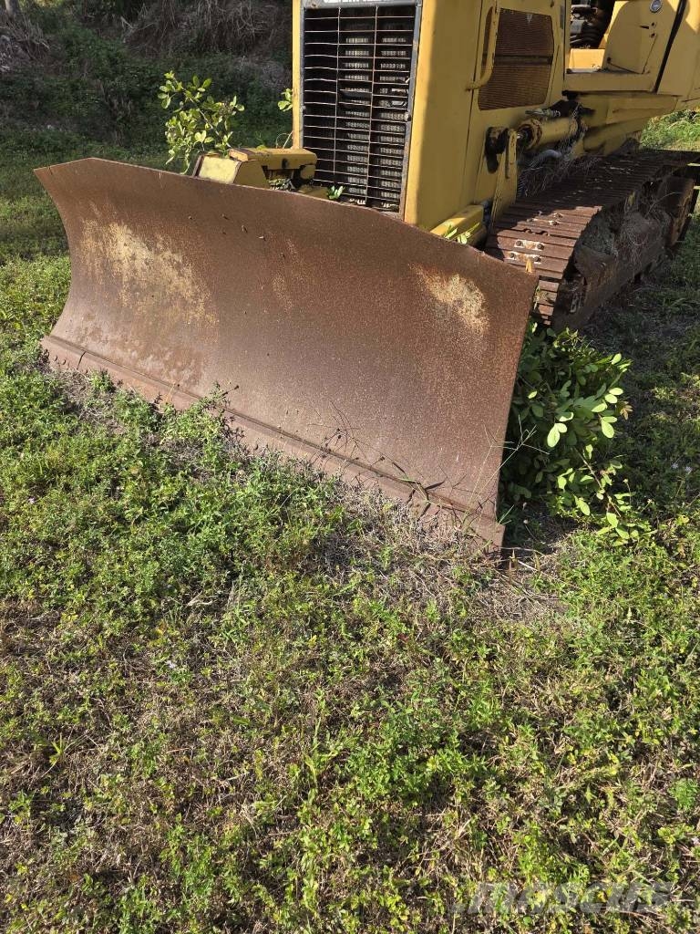 CAT D 3 G Гусеничні бульдозери