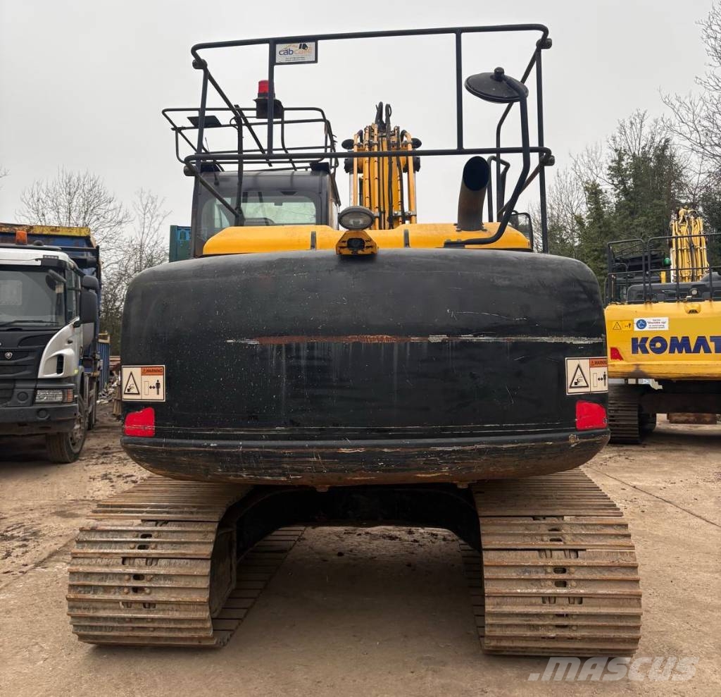 JCB JS130 LC Paletli ekskavatörler