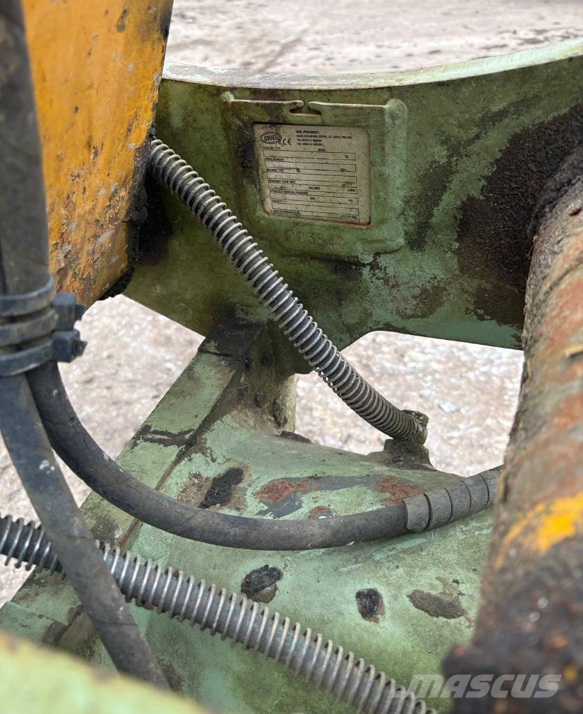 JCB JS130 LC Paletli ekskavatörler