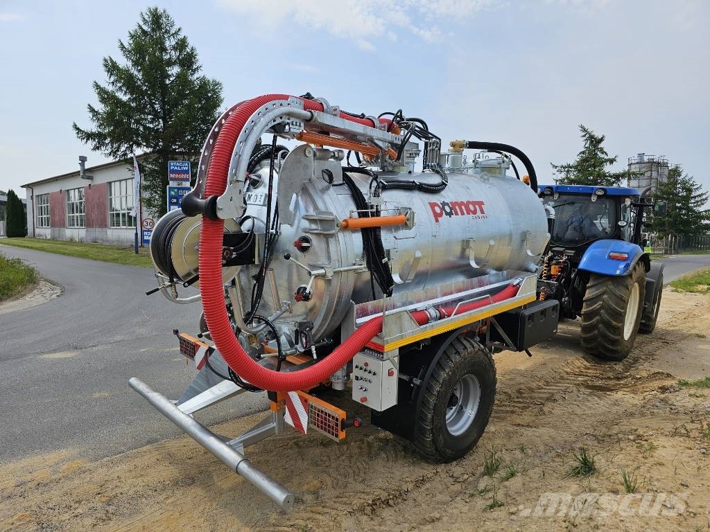 Pomot Pomot T544/3 - 8000L with suction arm Poranyag tartályos