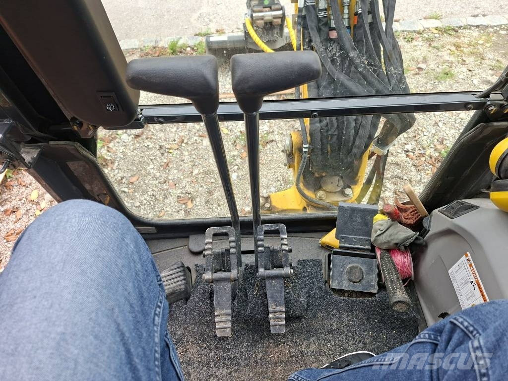 Komatsu PC26MR-5 Mini bagri <7t
