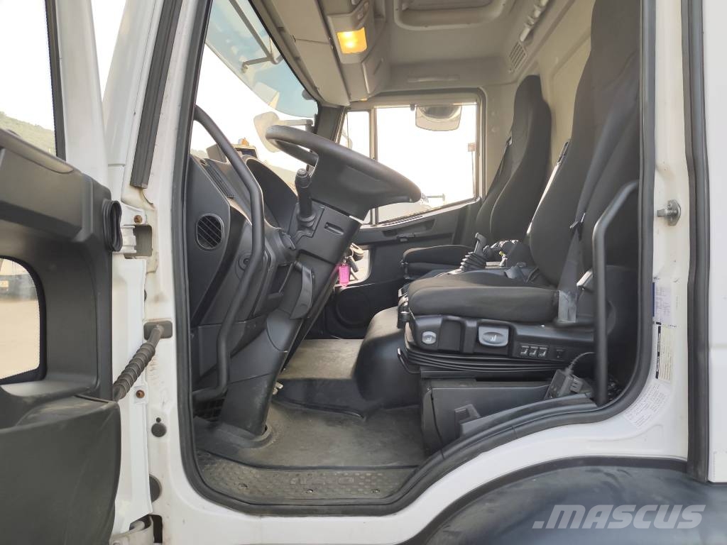 Iveco Eurocargo 140-250 Φορτηγά με Γερανό