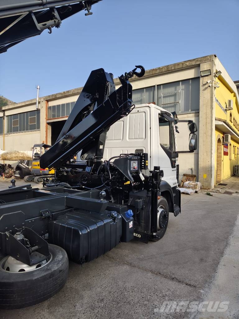 Iveco Eurocargo 140-250 Φορτηγά με Γερανό