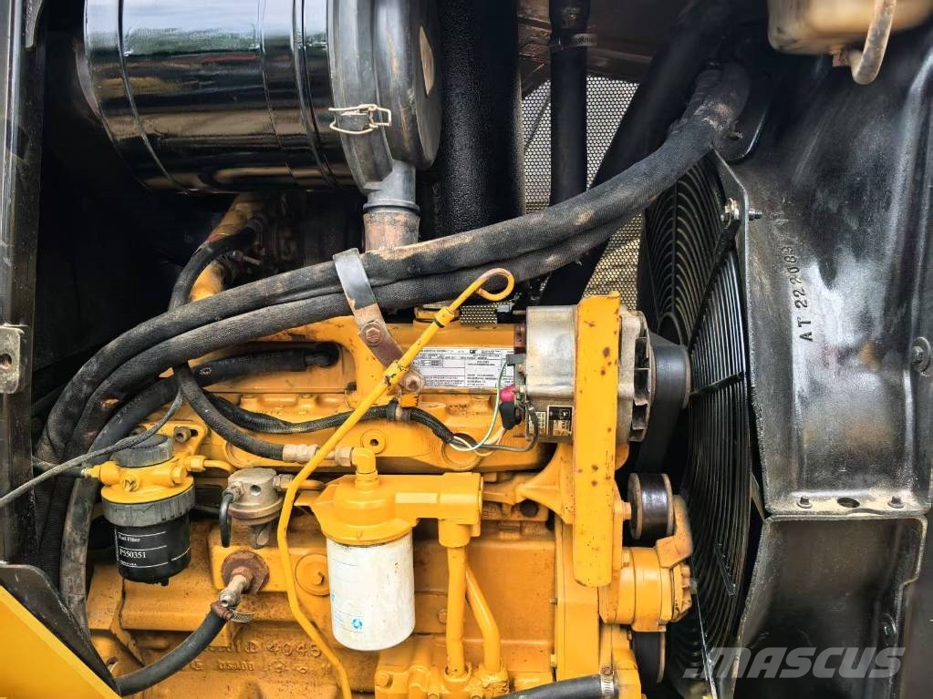 CAT D 5 K 履帶推土機