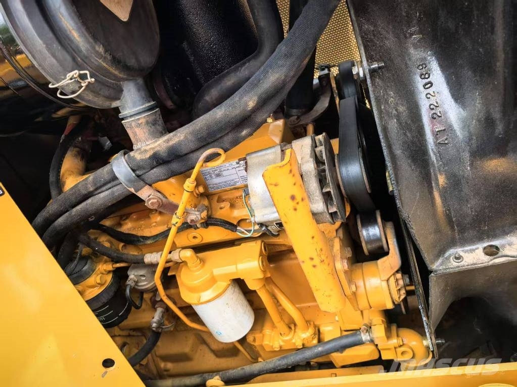 CAT D 5 K 履帶推土機