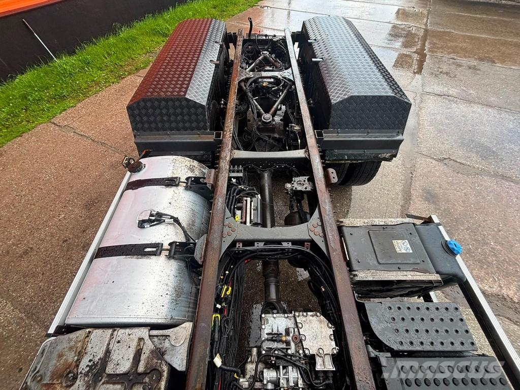 Volvo FH 540 6x2 RETARDER / BIG AXLE / CHASSIS L=4853 mm Camiones con chasís y cabina