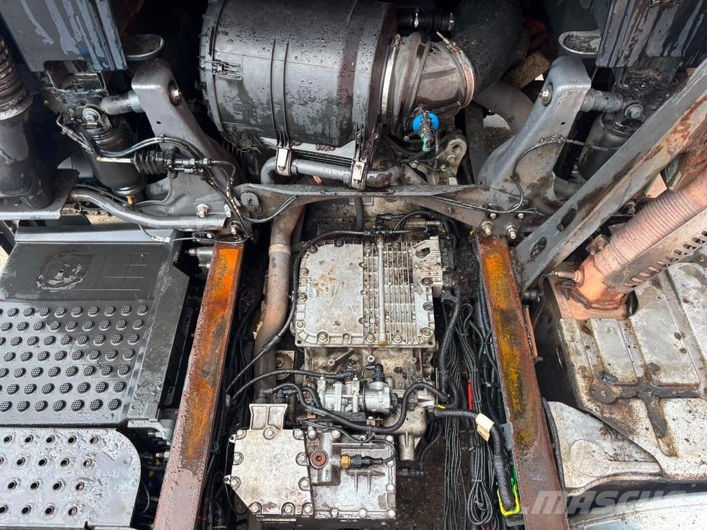 Volvo FH 540 6x2 RETARDER / BIG AXLE / CHASSIS L=4853 mm Camiones con chasís y cabina