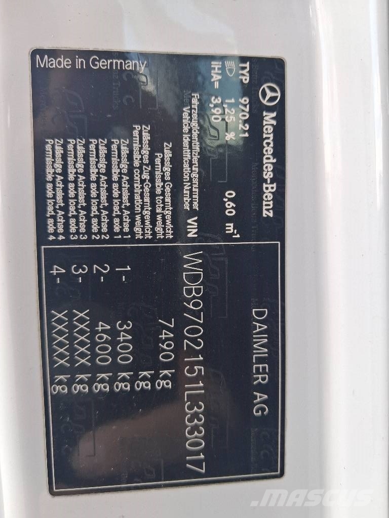 Mercedes-Benz Atego 822 Camiones portamaquinaria