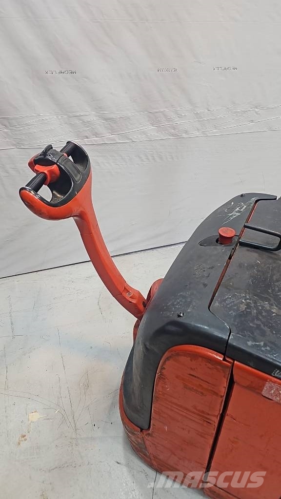 Linde L14 Pedestrian stacker