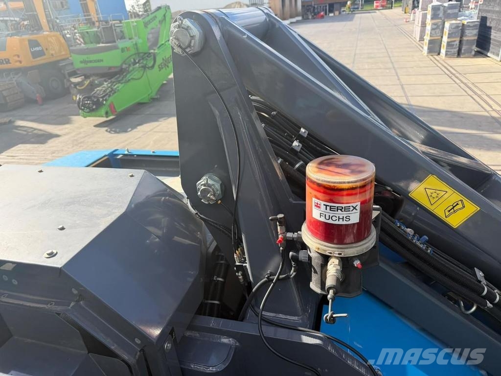 Fuchs MHL 340 Waste / industry handlers