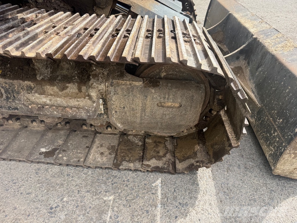 Hitachi ZX 135 US-6 Escavadeiras de esteiras