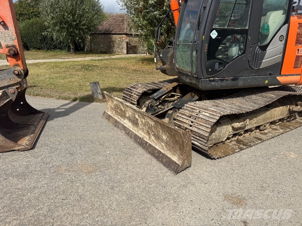 Hitachi ZX 135 US-6 Escavadeiras de esteiras