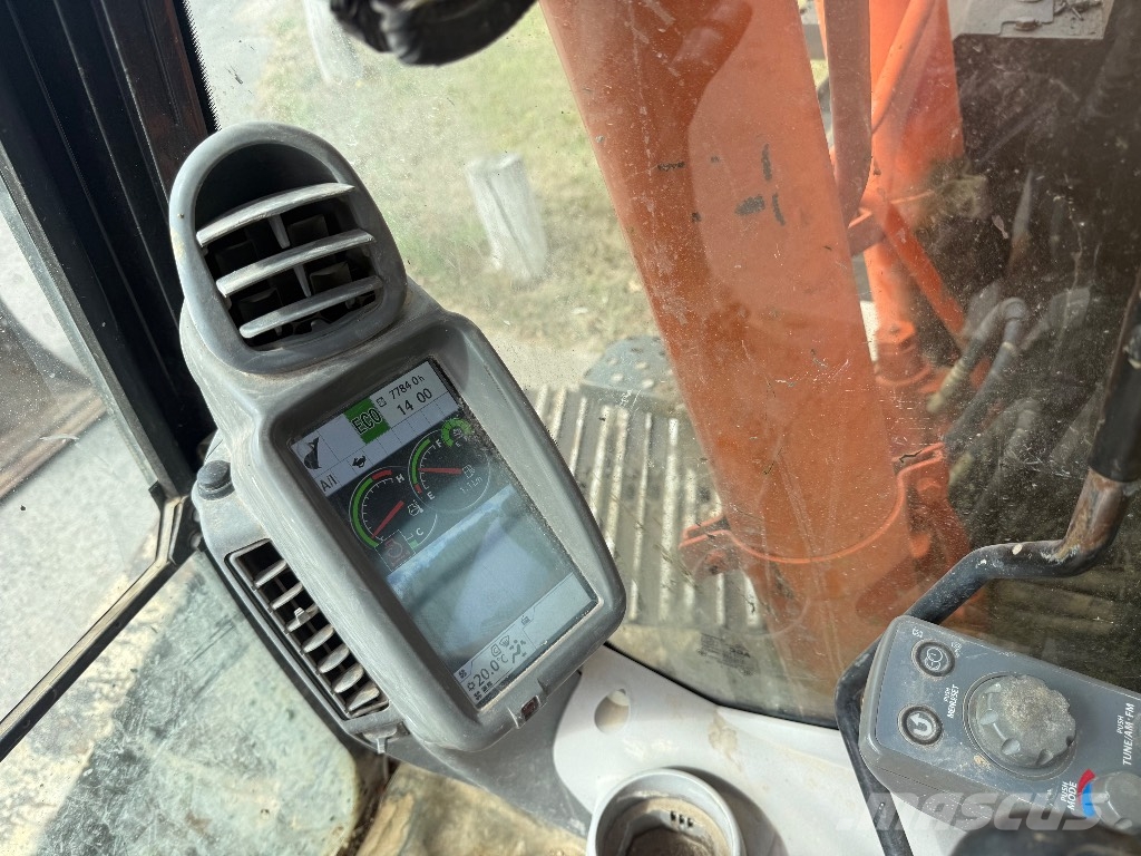 Hitachi ZX 135 US-6 Escavadeiras de esteiras