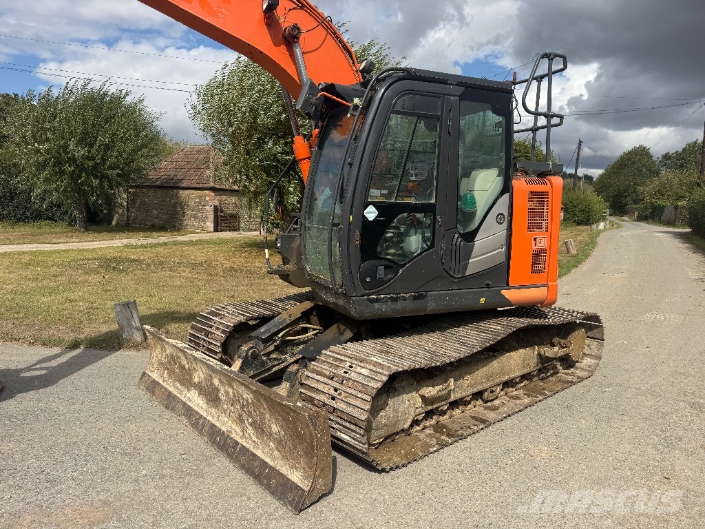 Hitachi ZX 135 US-6 Escavadeiras de esteiras