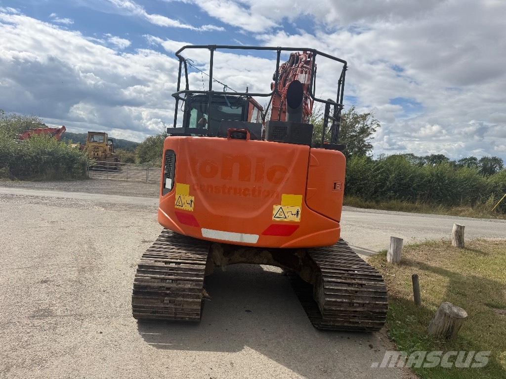 Hitachi ZX 135 US-6 Escavadeiras de esteiras