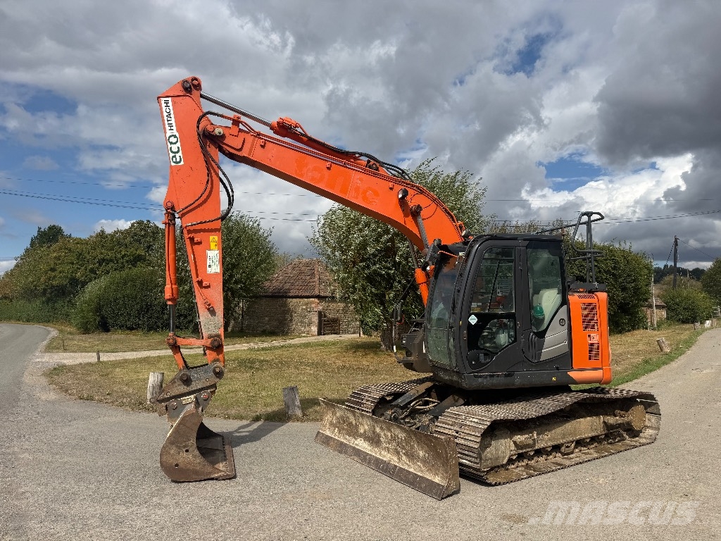 Hitachi ZX 135 US-6 Escavadeiras de esteiras