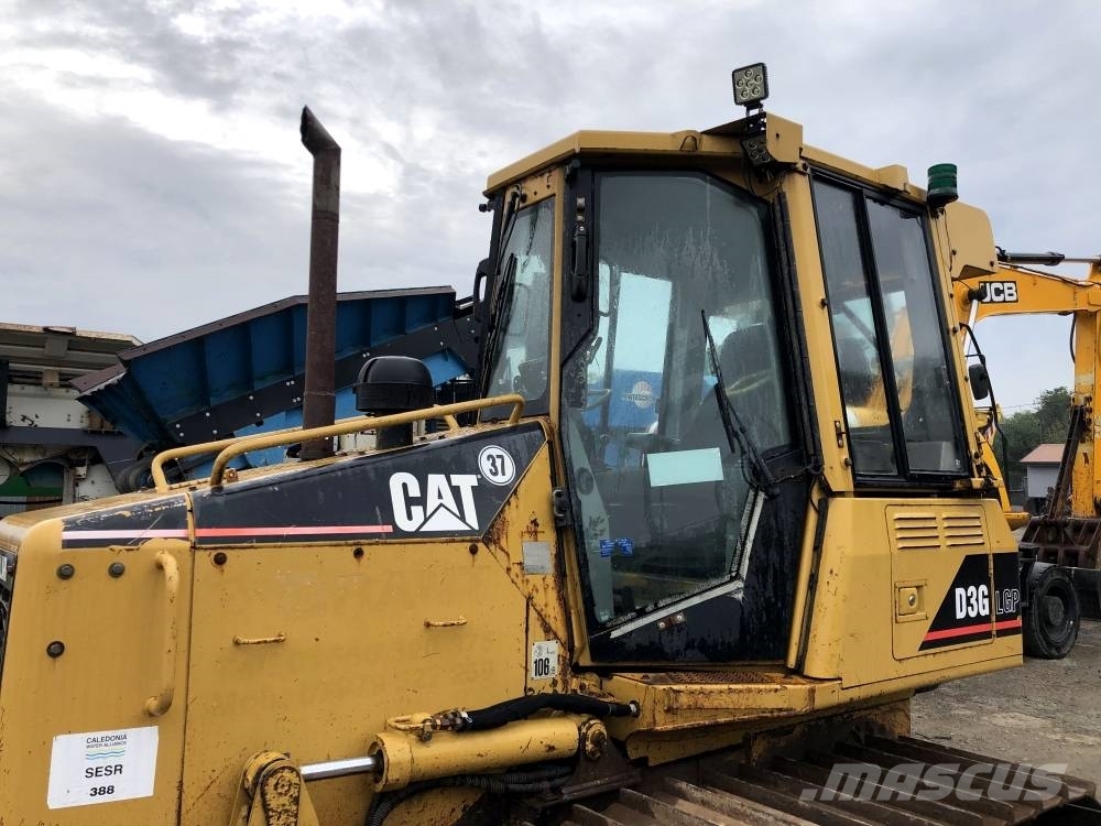 CAT D 3 G LGP Pásové dozéry