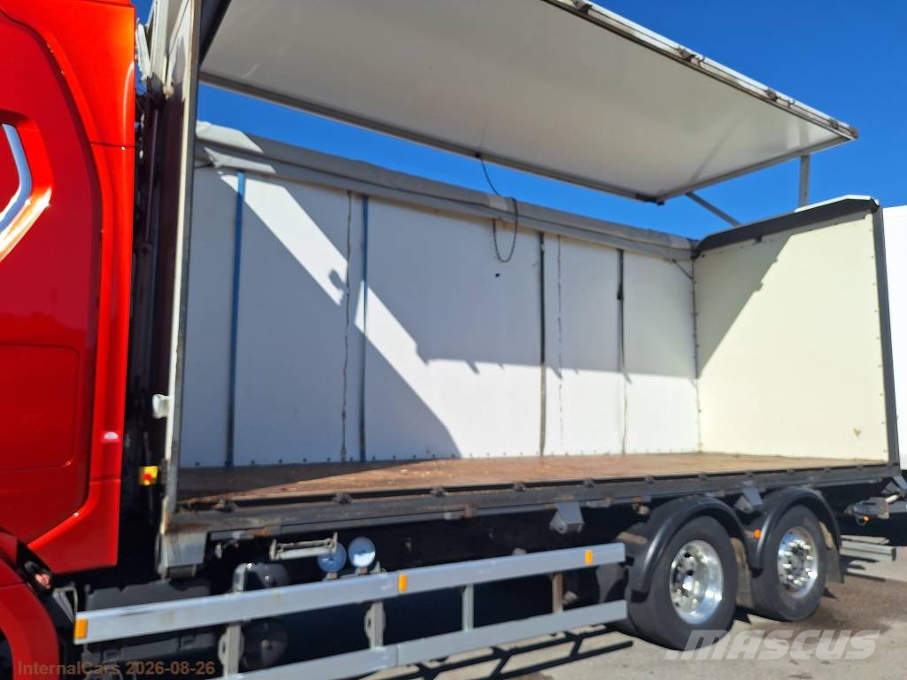 Scania R660 LB6x2*4 Camiones de volteo para virutas de madera