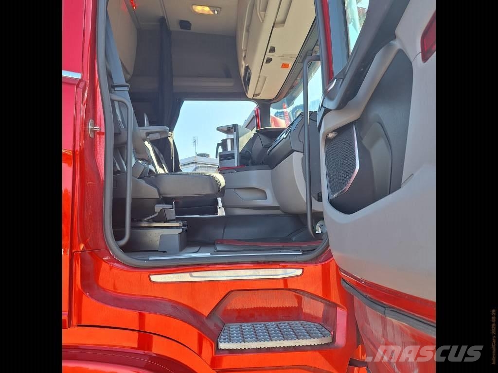 Scania R660 LB6x2*4 Camiones de volteo para virutas de madera
